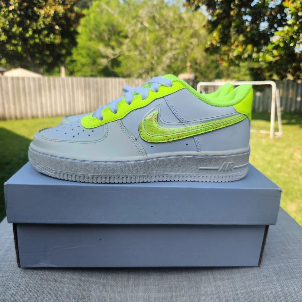 Nike Air Force 1 Low LV8 GS White Volt White DV1680 100 kids size 4y